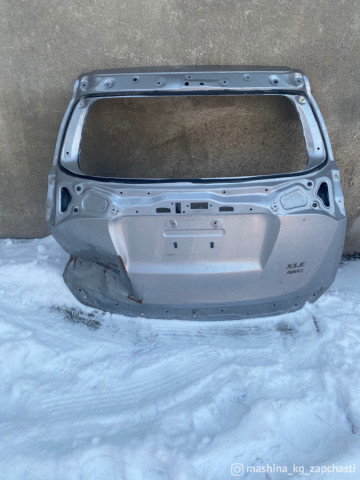 Запчасти и расходники - Крышка багажника от машины Toyota RAV4