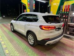 Photo of the vehicle BMW X5