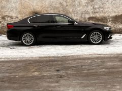 Photo of the vehicle BMW 5 Series