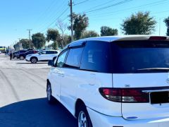 Photo of the vehicle Toyota Estima