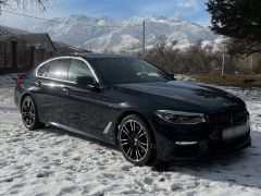 Photo of the vehicle BMW 5 Series