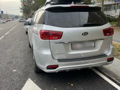 Photo of the vehicle Kia Carnival