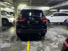 Сүрөт унаа Toyota Highlander