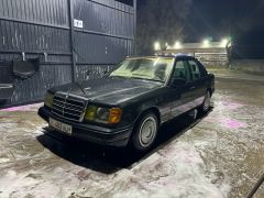 Сүрөт унаа Mercedes-Benz W124