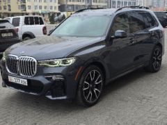 Photo of the vehicle BMW X7