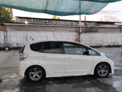 Photo of the vehicle Honda Fit