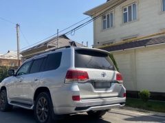 Сүрөт унаа Toyota Land Cruiser