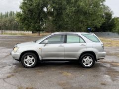 Photo of the vehicle Lexus RX