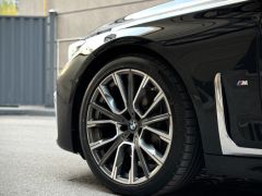 Photo of the vehicle BMW 7 Series