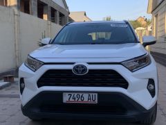 Сүрөт унаа Toyota RAV4