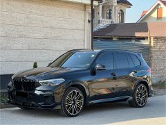 Photo of the vehicle BMW X5