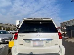 Photo of the vehicle Lexus GX