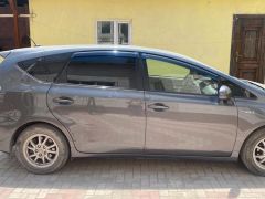 Сүрөт унаа Toyota Prius v (+)