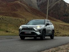 Сүрөт унаа Toyota RAV4