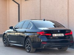 Photo of the vehicle BMW 5 Series