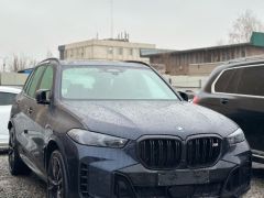 Photo of the vehicle BMW X5