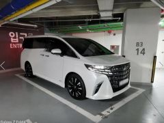 Сүрөт унаа Toyota Alphard