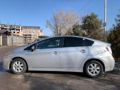 Сүрөт унаа Toyota Prius