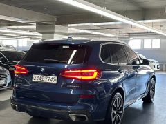 Photo of the vehicle BMW X5