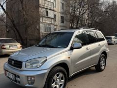 Сүрөт унаа Toyota RAV4