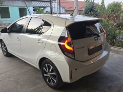 Фото авто Toyota Prius c