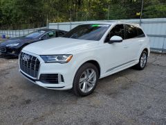 Photo of the vehicle Audi Q7