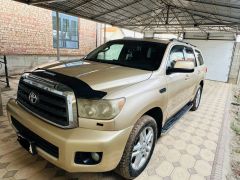 Фото авто Toyota Sequoia