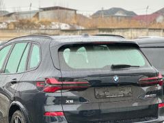 Photo of the vehicle BMW X5