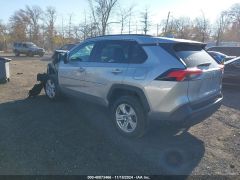 Photo of the vehicle Toyota RAV4