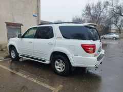 Сүрөт унаа Toyota Sequoia