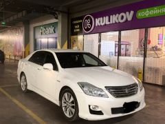 Сүрөт унаа Toyota Crown