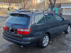 Сүрөт унаа Toyota Carina