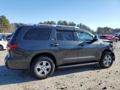 Сүрөт унаа Toyota Sequoia