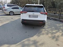 Сүрөт унаа Toyota RAV4