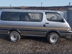 Сүрөт унаа Toyota HiAce