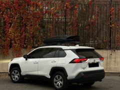 Сүрөт унаа Toyota RAV4