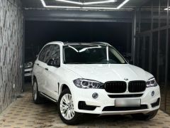 Photo of the vehicle BMW X5