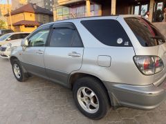 Сүрөт унаа Toyota Harrier