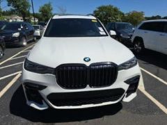 Photo of the vehicle BMW X7