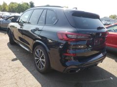 Photo of the vehicle BMW X5