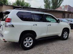 Сүрөт унаа Toyota Land Cruiser Prado