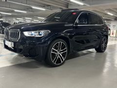 Photo of the vehicle BMW X5