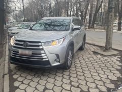 Photo of the vehicle Toyota Highlander