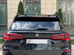 Photo of the vehicle BMW X5