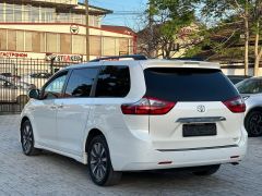 Сүрөт унаа Toyota Sienna