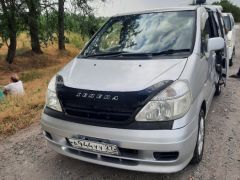 Сүрөт унаа Nissan Serena