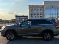 Сүрөт унаа Toyota Highlander