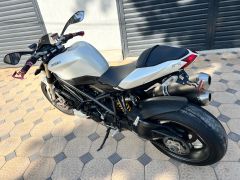 Photo of the vehicle Ducati Streetfighter