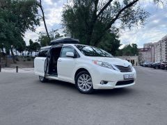 Сүрөт унаа Toyota Sienna