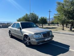 Photo of the vehicle Mercedes-Benz W124